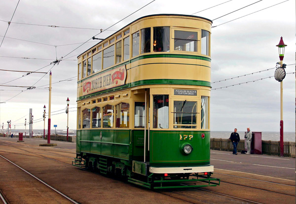 blackpool-tram2.jpg