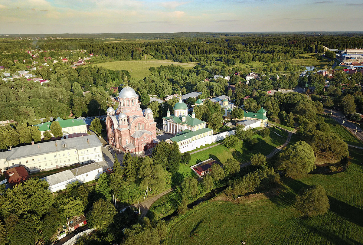 Покровский Хотьков монастырь (квадрокоптер)