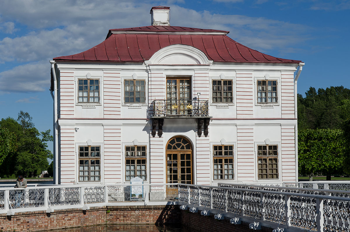 Дворец Марли в Петергофе