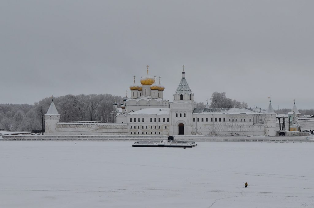 svyato-troickiy-ipatevskiy-monastyr-countryscanner-1-1024x678.jpg