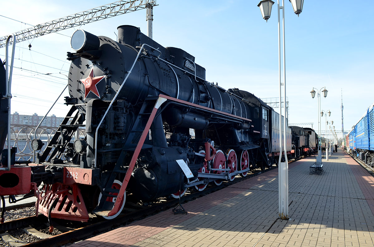 Паровоз, маркированный буквой Л в честь главного конструктора Коломенского завода Лебедянского, руководителя разработки. Выставленный в музее железнодорожного транспорта экземпляр собран в 1954 году.