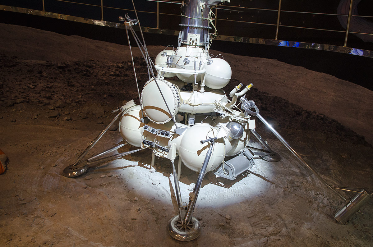 Moon сборки. Межпланетная станция «Луна-16». Луна-9 автоматическая межпланетная станция. АМС Луна-16. Автоматическая Лунная станция «Луна-16».