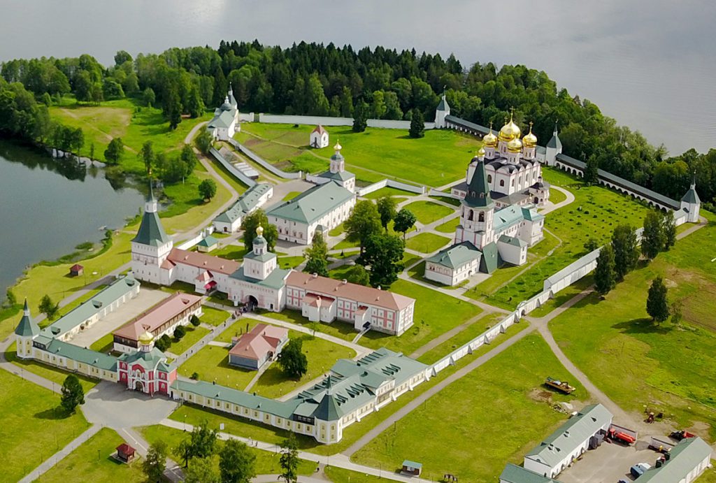 valdayskiy-iverskiy-monastyr-countryscanner-1-1024x691.jpg