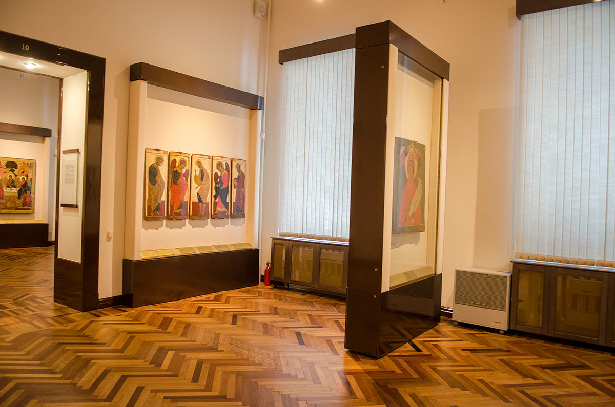  Новгородский музей представляет в экспозиции более чем 250 экземпляров иконописных произведений
