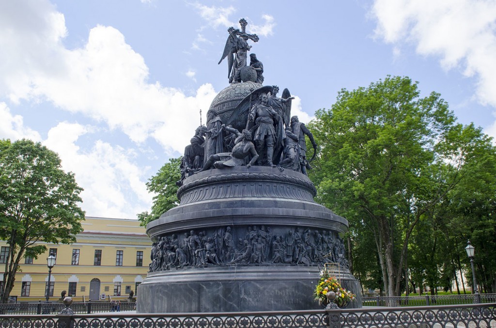 pamyatnik-tysyacheletiyu-rossii-countryscanner-1-1024x678.jpg