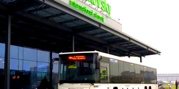 Новость 29-04-2018 Новые штрафы в аэропортах - лежать на скамейках запрещено