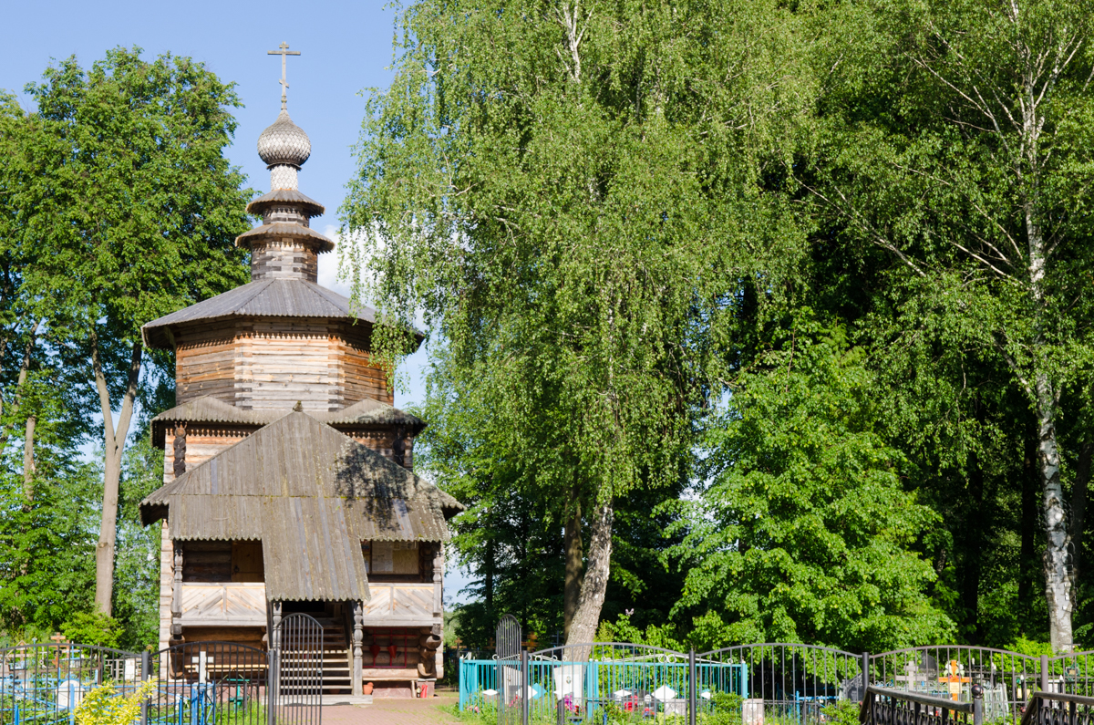 Церковь Рождества Христова в Мелихово – типичный образец народного деревянного зодчества, издревле распространенного на Руси.