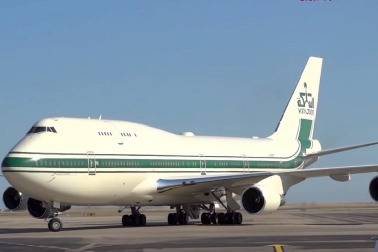 новость 15-04-2019 В международном аэропорту Дубая пострадал саудовский самолет