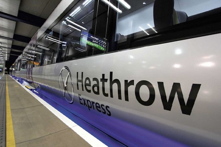 новость 01-05-2019 Сильный пожар на западе Лондона. Поезда прервали движение