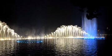 новость 14-04-2019 Музыкальный фонтан и лазерное шоу на озере Даль