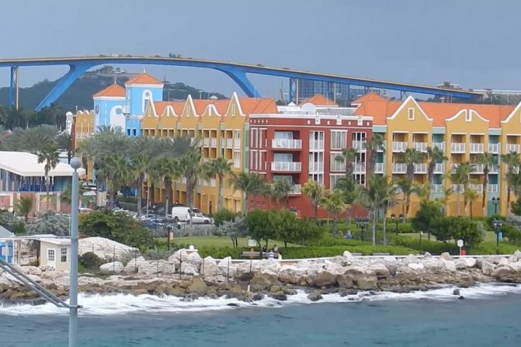 новость 24-04-2019 Кюрасао ожидает прибытия миллиона круизных пассажиров