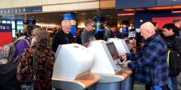 Количество бронирований с мобильных устройств растет