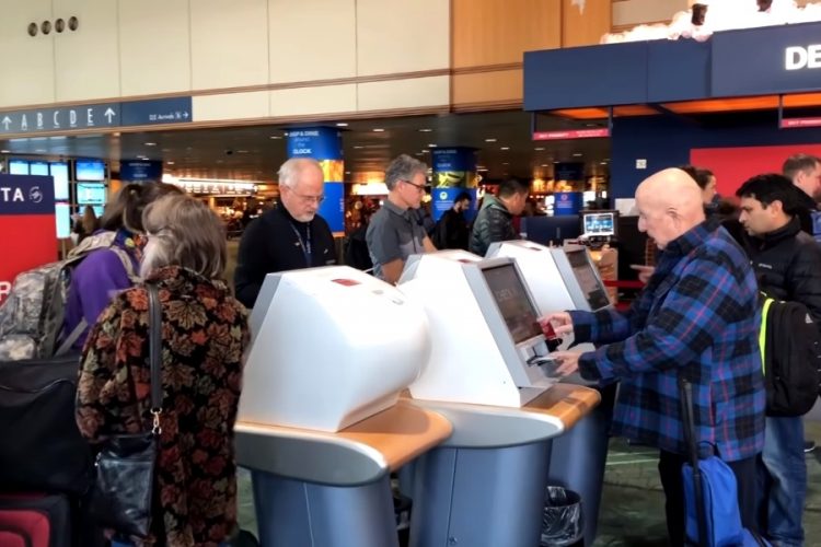 Количество бронирований с мобильных устройств растет