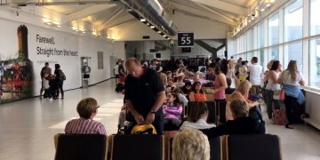 Jet2 призывает изменить права пассажиров: за задержки нужно платить меньше