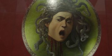 Щит, изображающий голову Медузы, привезут на выставку