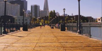 Сайт Airbnb предлагает арендовать целый дом по средней цене романа