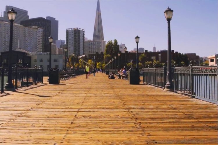 Сайт Airbnb предлагает арендовать целый дом по средней цене романа