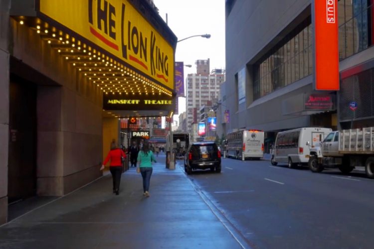 Рокфеллер-центр преобразовали в художественную галерею