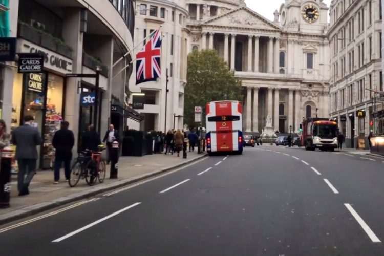 Блокировка оживленных дорог Лондона протестующими продлится 2 недели