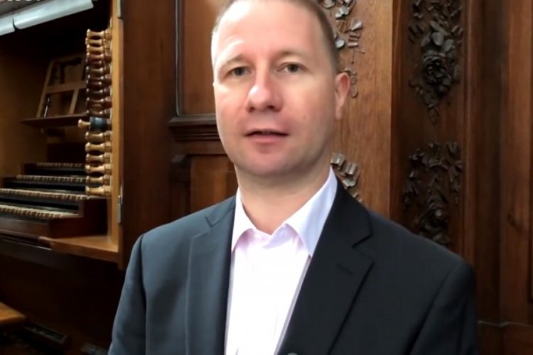 Великий орган Нотр-Дама очистят после пожара