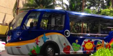 Парк веселых электрических автобусов запустили на Гавайях