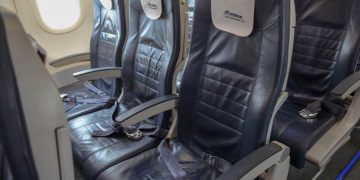 Аэропорт Гатвик обещает контролировать авиационный шум