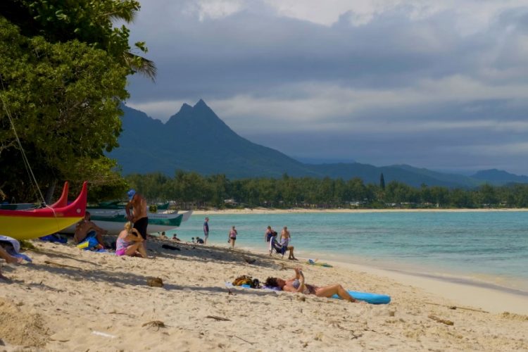 Туристка подверглась нападению акулы на Гавайях