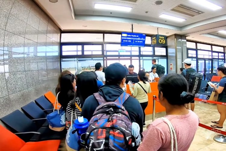 Новый пассажирский терминал Кларка выдерживает мощное землетрясение