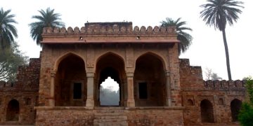 Резиденции королевских особ в Индии рушатся из-за человеческого безразличия