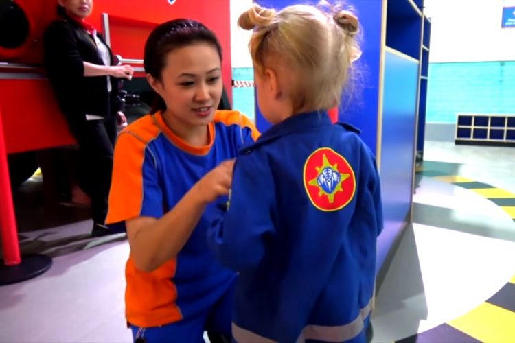 Все больше аэропортов устанавливают детские площадки