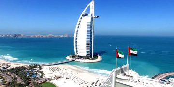 Такси в Дубае завершили установку возможности безналичной оплаты