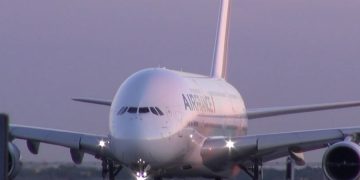 новость 16-05-2019 Air France с 14 мая этого года запустила винный погреб