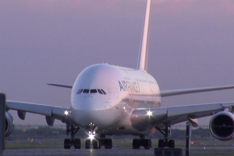 новость 16-05-2019 Air France с 14 мая этого года запустила винный погреб