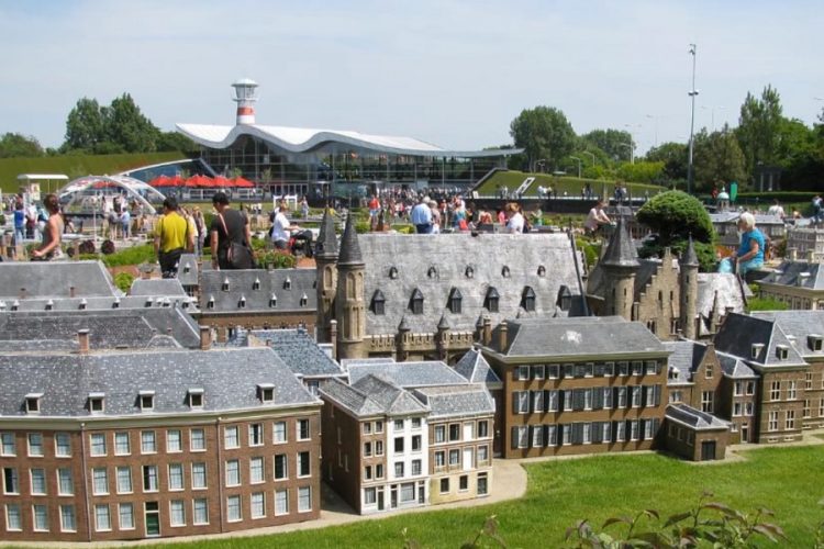 новость 10-05-2019 Страна тюльпанов вынуждена ограничить туристический поток