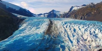 На берегу Берингова моря из-за потепления находят доисторические артефакты
