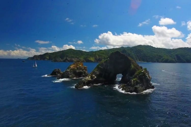 На острове Делос появились статуи британского скульптора