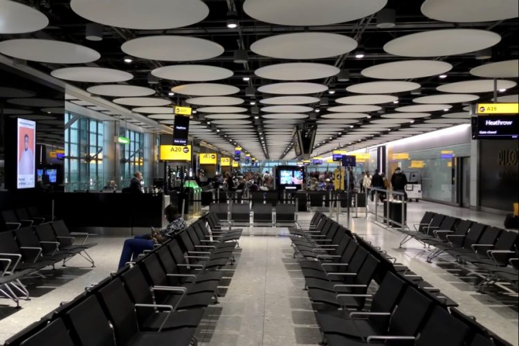 Аэропорт Хитроу могут закрыть на 10 дней