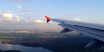 Потенциал производства биотоплива: когда самолеты станут чище?