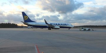 Рейс авиакомпании Ryanair задержали, так как экипаж не мог посчитать пассажиров