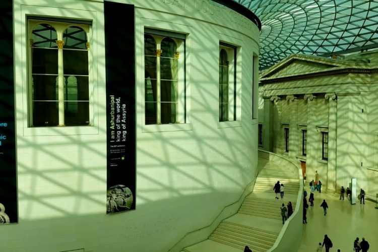 В Британском музее проведут экскурсию по "украденным" экспонатам