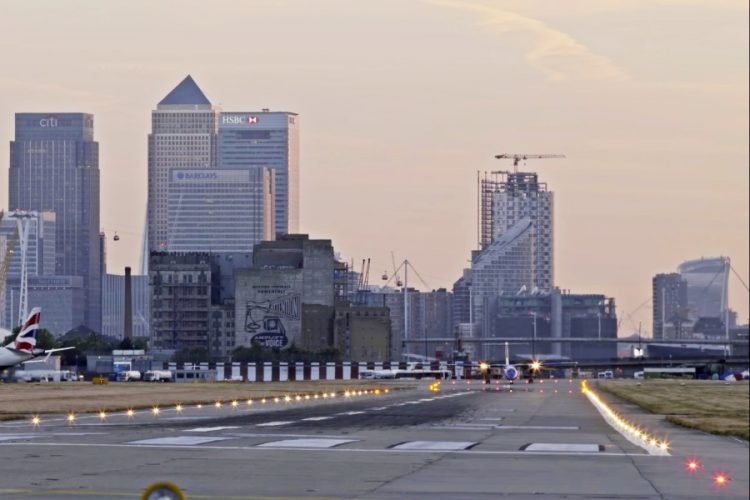 Инвалид обвиняет Southwest Airlines в отказе принять на борт спецоборудование