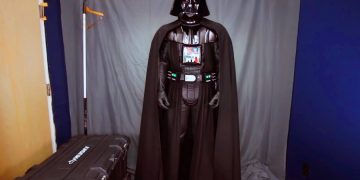 Осталась неделя до продажи костюма Дарта Вейдера из "Звездных войн"