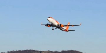 В аэропорту Манчестера полиция арестовала дебоширов