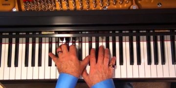 Пианино Джона Леннона покажут в Далласе 8-11 мая