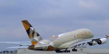 Etihad Airways продолжает программу бесплатного размещения
