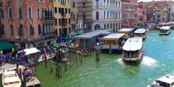 Европа снова отмечает приток иностранных туристов