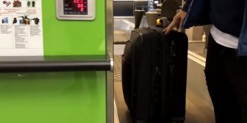Проверки безопасности США: аэропорты получат специальные лотки