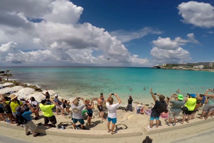 Развитием Сен-Мартена займется компания Airbnb