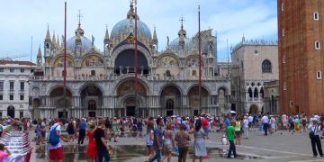 Музеи Венеции предлагают ретроспективу корейского художника