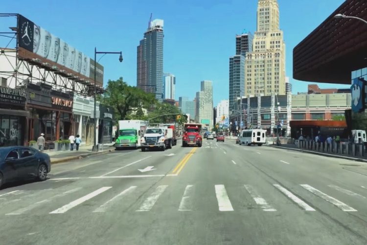 Первую выставку художника Леонардо Дрю открыли в Бруклине